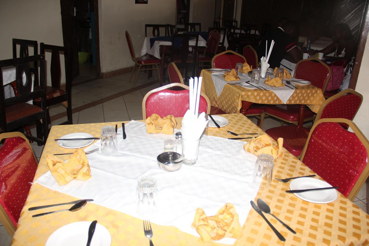 Riversand Hotel Kisumu Bagian luar foto