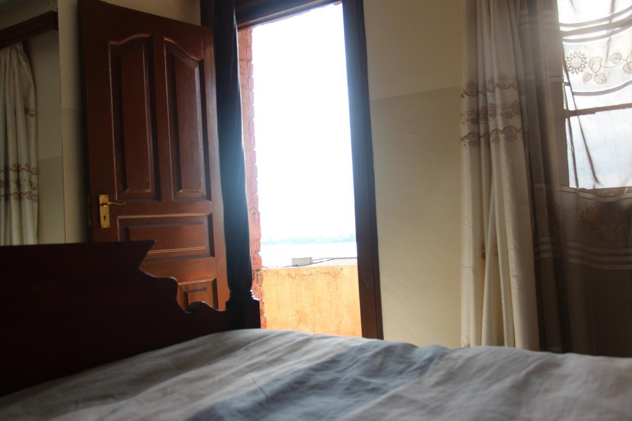 Riversand Hotel Kisumu Bagian luar foto