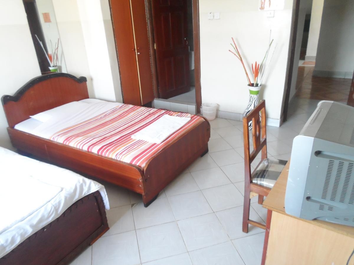 Riversand Hotel Kisumu Bagian luar foto