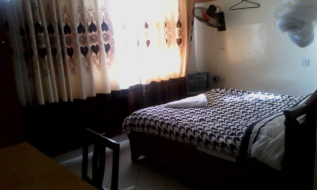 Riversand Hotel Kisumu Bagian luar foto