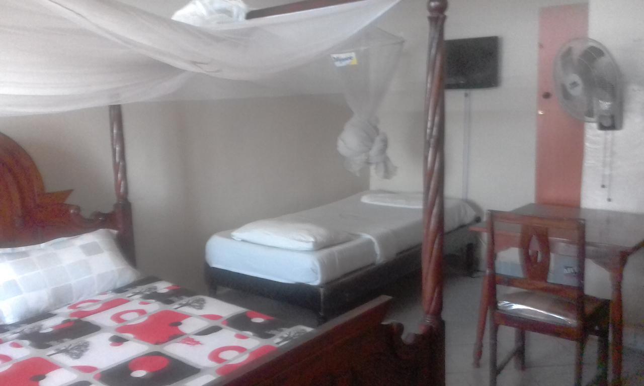 Riversand Hotel Kisumu Bagian luar foto