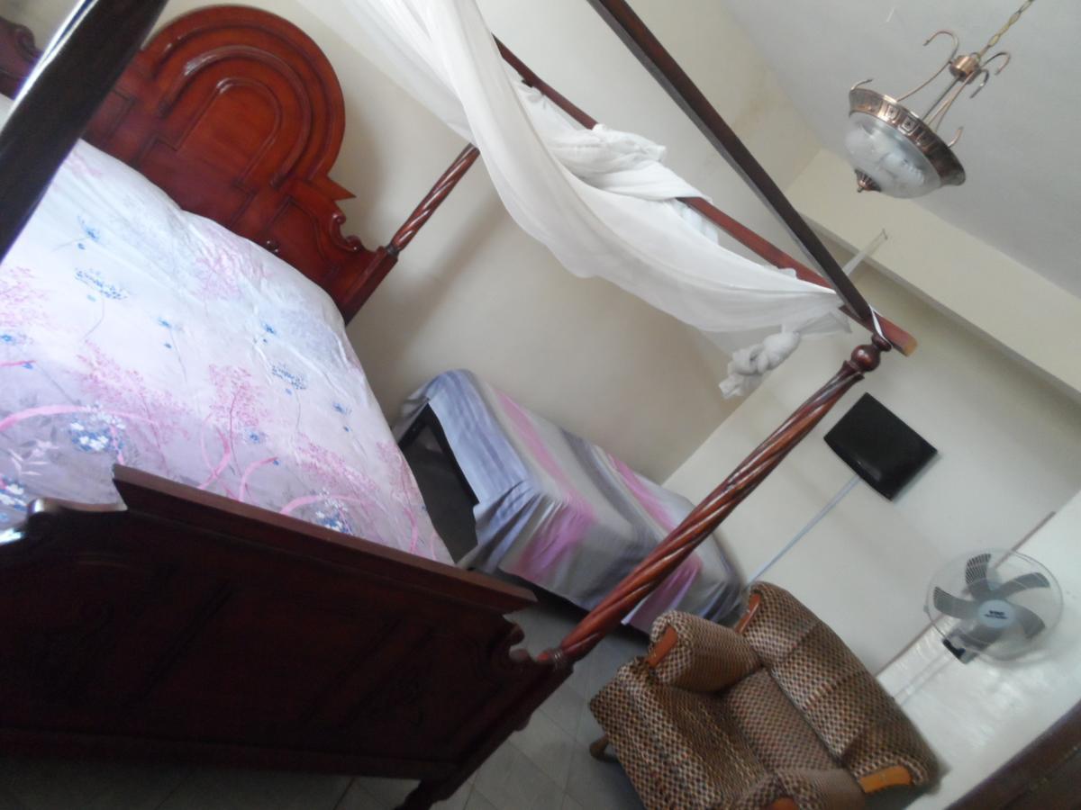 Riversand Hotel Kisumu Bagian luar foto