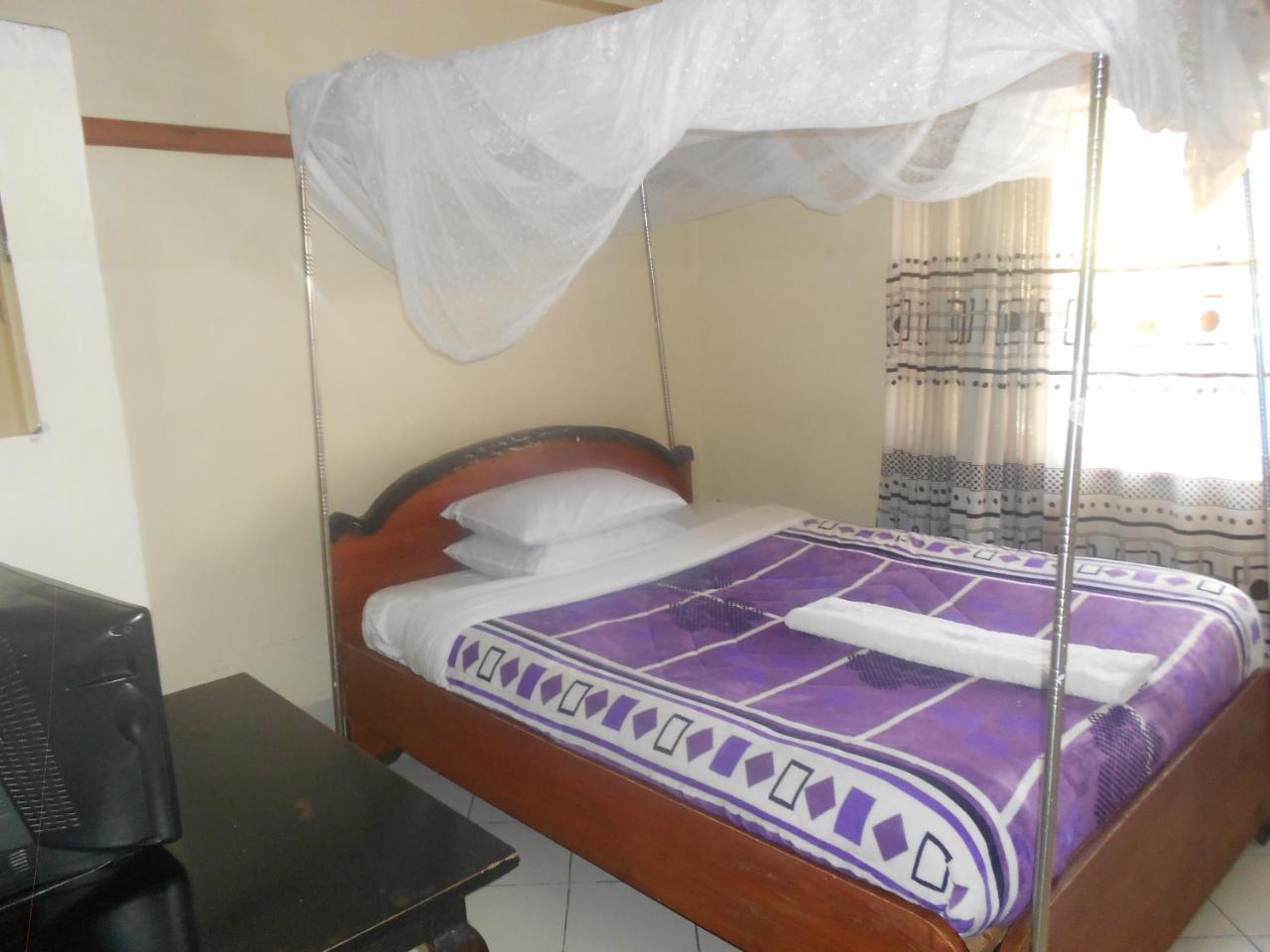 Riversand Hotel Kisumu Bagian luar foto