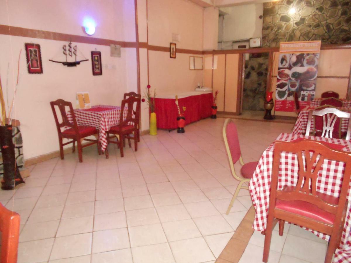 Riversand Hotel Kisumu Bagian luar foto