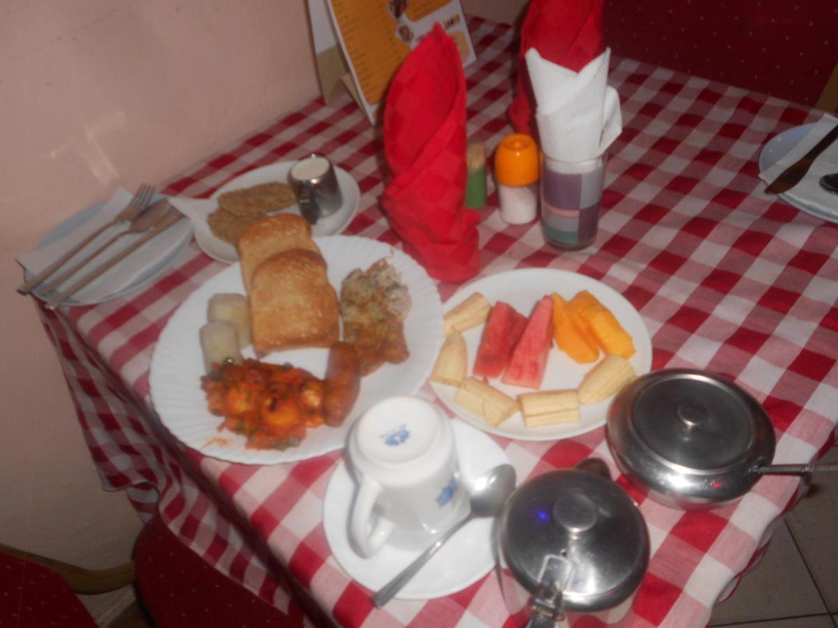 Riversand Hotel Kisumu Bagian luar foto